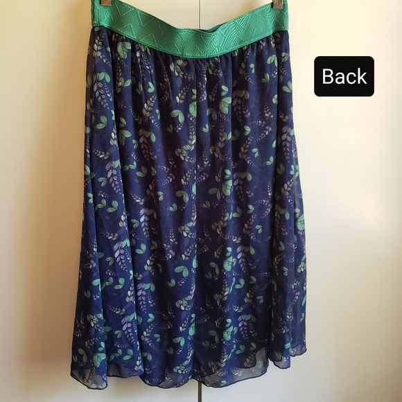 Lularoe Lola Skirt - Picture 4 of 6